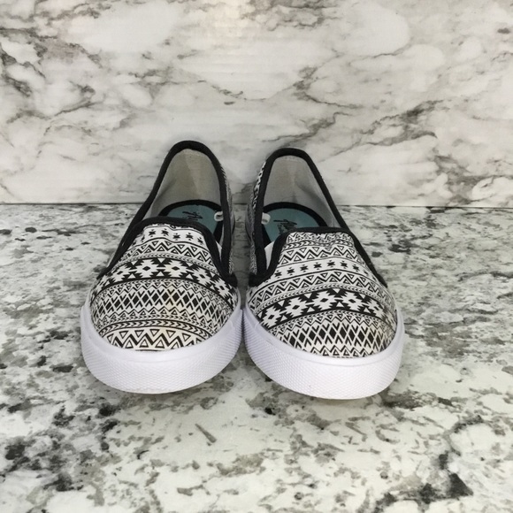 Austin Trading Company Women's Sneakers/Tennis Shoes - Picture 3 of 12